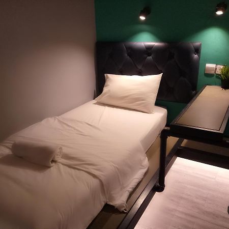 Tube Hotel Klebang Melaka Eksteriør billede