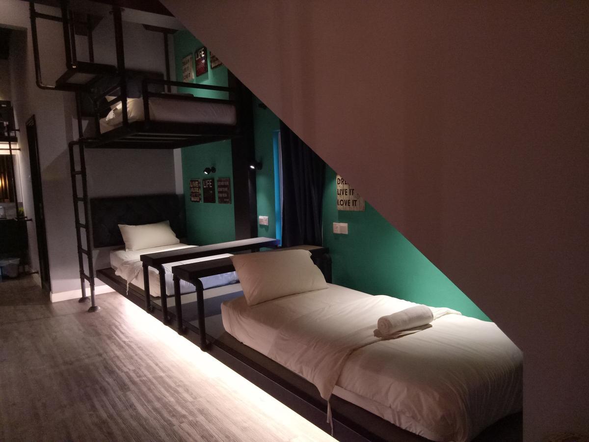Tube Hotel Klebang Melaka Eksteriør billede